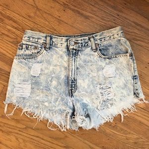 Vintage Levi’s denim shorts
